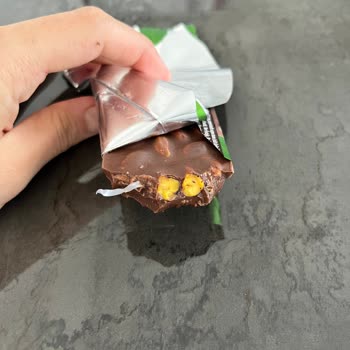 BİM Şubesindeki Çikolatada Plastik Parça Ve Sağlık Riski