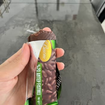 BİM Şubesindeki Çikolatada Plastik Parça Ve Sağlık Riski