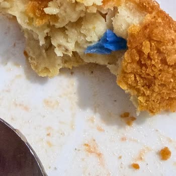 Sağlık Riski Oluşturan Mavi Renkli Yabancı Madde Ve Kurt İçeren Dondurulmuş Nugget Ürünü