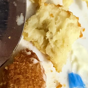 Sağlık Riski Oluşturan Mavi Renkli Yabancı Madde Ve Kurt İçeren Dondurulmuş Nugget Ürünü