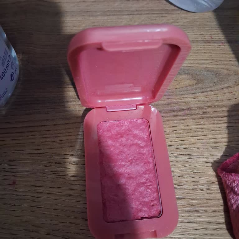 Watsons Mağazasından Kırık Nyx Lipstick Değişimi Reddedildi