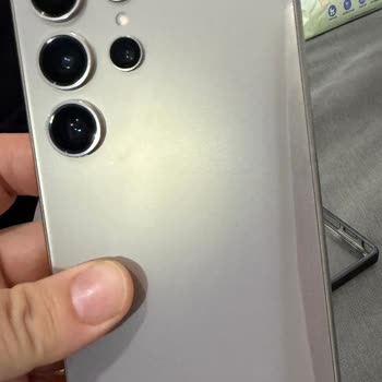 Samsung S24 Ultra Arka Yüzeyde Kabaran Ve Aşırı Isınan Telefonun Garanti Kapsamında Değişim Talebi