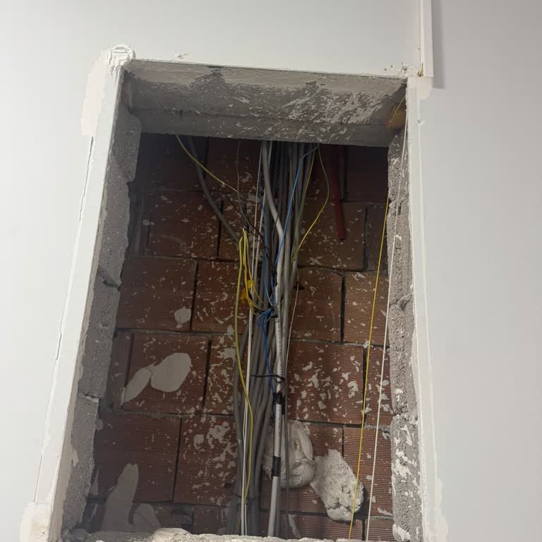 Teknofix Personelinin Gecikmesi Ve Kılavuz Tel Olmadan Fiber Kurulumunu Hatalı Yapması