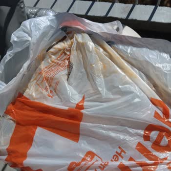 Migros Hemen'den Kırık Ve Bozulmuş Yumurta Teslimatıyla Mağduriyet