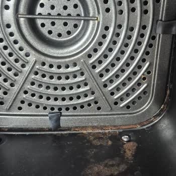Sinbo Airfryer’da Küflenme Ve Paslanma Gıda Hijyenini Tehlikeye Atıyor
