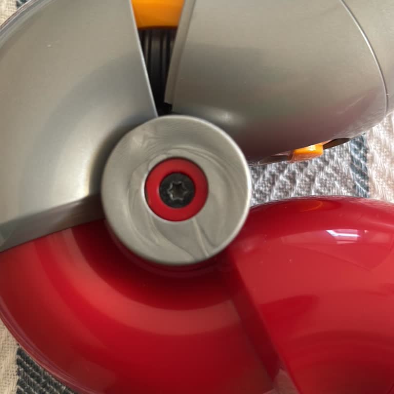 Dyson V12 Tekrarlayan Dirsek Kırılması Ve Garanti Dışı Reddi