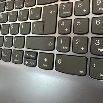 Donma Ve Klavye Arızalı Lenovo Laptopta Ayıplı Mal Şikayeti