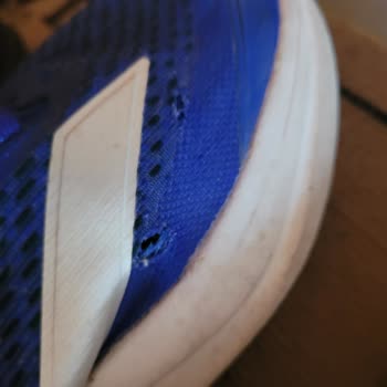 Adidas Ayakkabısında Hızlı Delik Oluşumu Ve Garanti Reddi