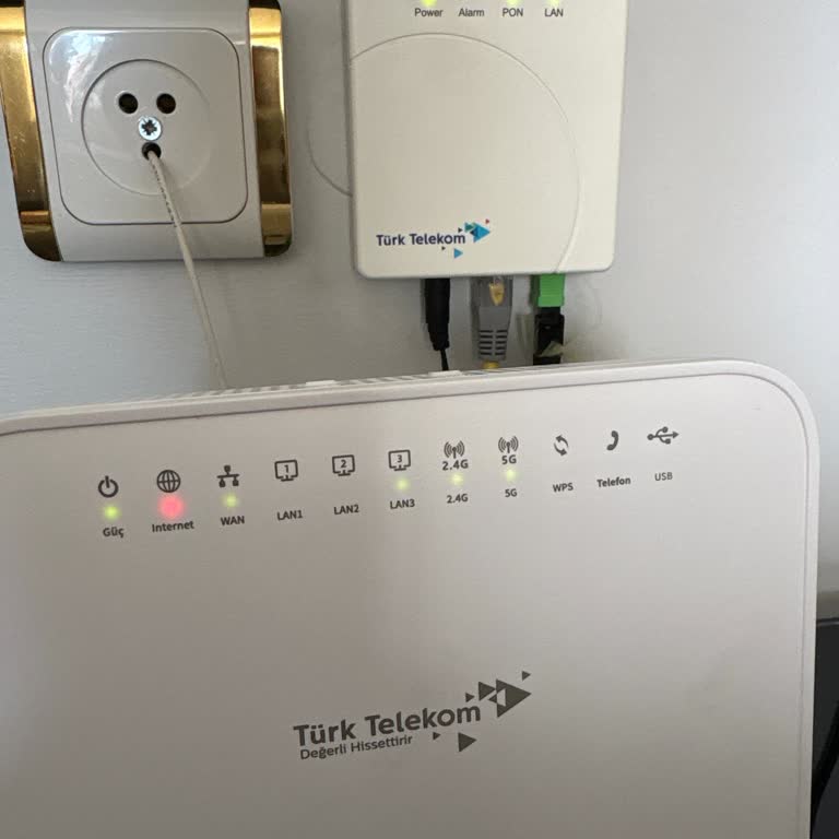 Tekrarlayan Kesintili İnternet Ve Kırmızı Modem Işığı