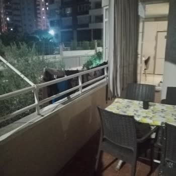 Balkon Önündeki Aydınlatma Direği Mahremiyetimi Boğuyor