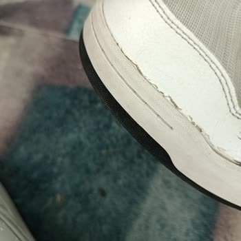 Hummel Ayakkabısının 1 Ayda Çatlaması Ve Ücret Karşısında Hayal Kırıklığı