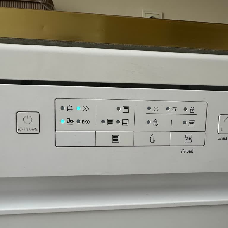Samsung Bulaşık Makinesi Kurutmuyor Ve Su Bırakıyor