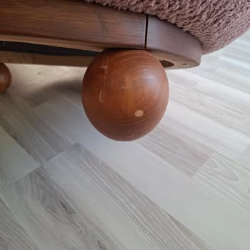 Kırık Gardırop Ve Lekeli Koltuk Takımı, Satış Sonrası Cevapsızlık