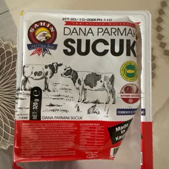 Tüketim Tarihi Henüz Gelmemiş Olmasına Rağmen Bozulmuş Şahin Dana Parmak Sucuk