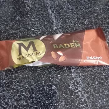 Magnum Mini Bademli Dondurmasında Boğaza Tehdit Eden Odun Parçaları Ve Yetersiz Şirket Teklifi