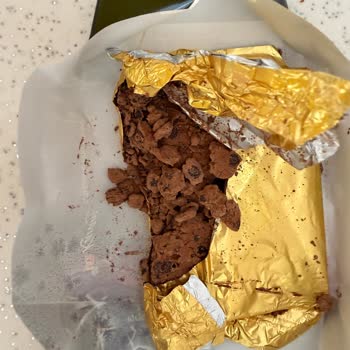Eti Karam Bitter Çikolatası Bozulmuş Ve Süresi Geçmiş, Sağlık Riski