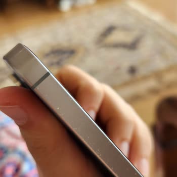 Samsung S25 Telefon Çerçevesinde Erken Aşınma Ve Çözüm Talebi