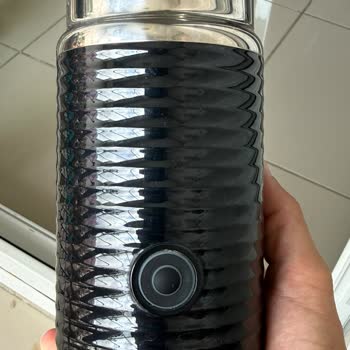 Nespresso Süt Köpürtücüsü İç Yüzeyinde Paslanma, Garanti Dışı Olmasına Rağmen Hemen Çözüm Bekleniyor