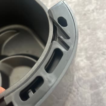 Philips Airfryer HD9255 Menteşesinin Erimesi Ve Ücretsiz Parça Değişimi Talebi