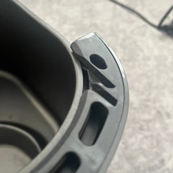 Philips Airfryer HD9255 Menteşesinin Erimesi Ve Ücretsiz Parça Değişimi Talebi