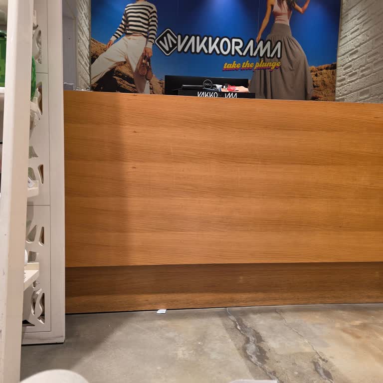 Bursa Korupark Vakko Mağazasında Yetersiz Ürün Stoku Ve Beden Çeşitliliği