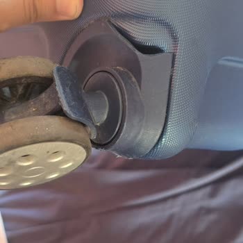 Erzurum Sabiha Gökçen Uçuşunda Hasarlı Bagaj Ve Yardımsız Personel
