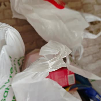 BİM Poşetleri İnce Ve Kulp Kısımları Çabuk Kopuyor, Müşteriler Mağdur