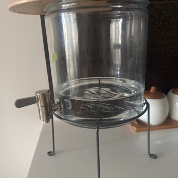 Küflenen Kapak Ve Kötü Koku Sorunu Olan Su Sebili İçin Değişim İsteği