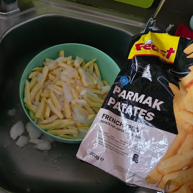 Feast Parmak Patatesinde Buz Parçaları Bulunması Kalite Ve Hijyen Endişesi