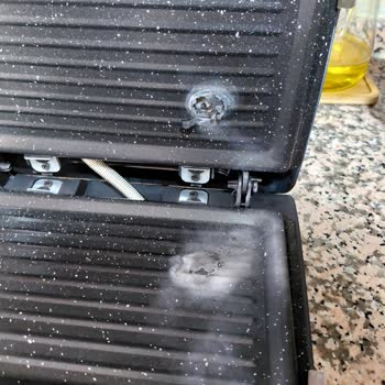 Patlayan Tost Makinesi Güvenlik Riski Ve Şok Müşteri Hizmetinde Çözüm Eksikliği