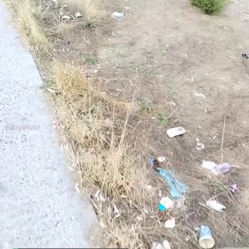 Beylikdüzü Belediyesi, Yakuplu’da Metrobüse Giden Yol Çöplük İçinde!
