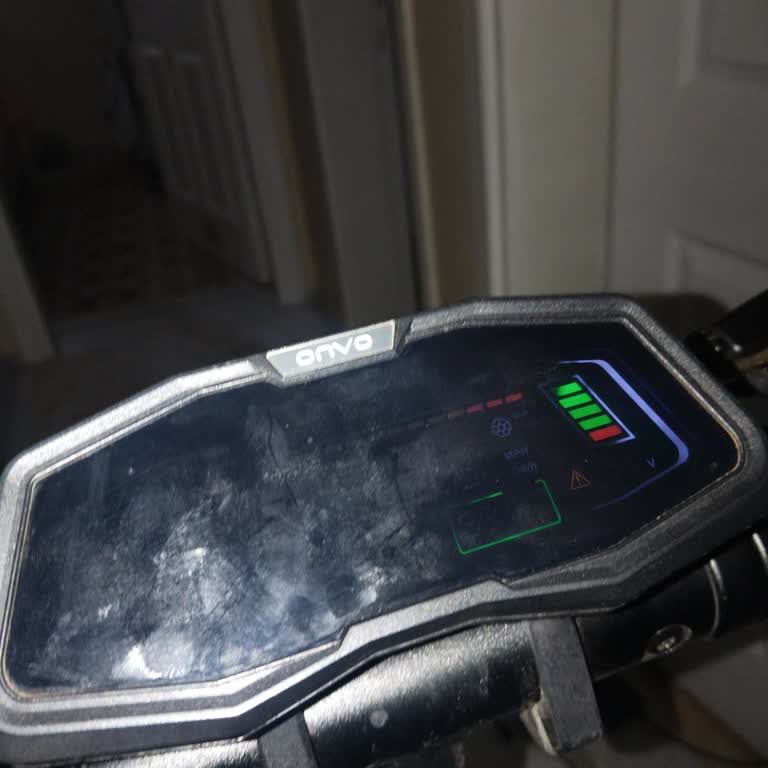 Sinyal Dokunuşuyla Scooter Aniden Kapanıp Açılmıyor, Garanti İle Çözüm Talebi