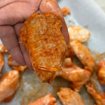 Soslu Tavuk Kanatlarında Tüy Olması Hijyen İhlali