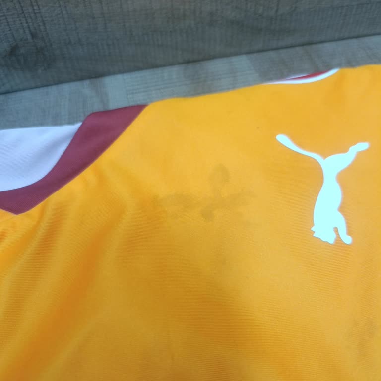 Puma Galatasaray Formlarında İlk Yıkamada Siyah Lekelerle Karşılaşıldı