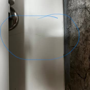 Yeni Vitra Klozette Çatlak Ve Mağaza Yardım Reddı