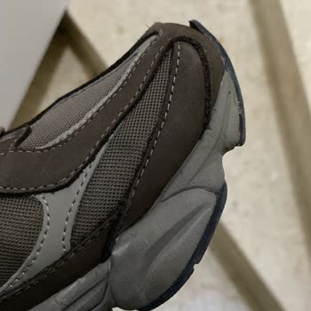 Kusurlu New Balance Ayakkabı Değişiminde Fiyat Farkı İstenmesi