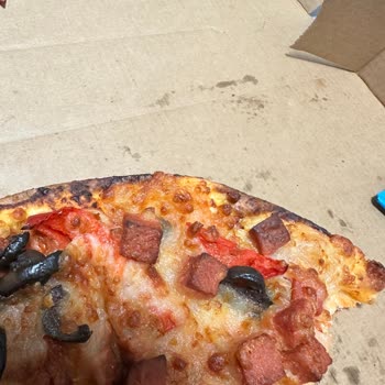 Yanmış Pizza İçin Tam İade Ve Destek Eksikliği