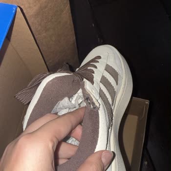 Adidas Kısa Sürede Patlayan Ayakkabı Ve Fiyat Farkı Talebi