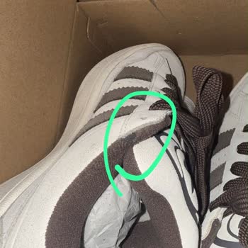Adidas Kısa Sürede Patlayan Ayakkabı Ve Fiyat Farkı Talebi