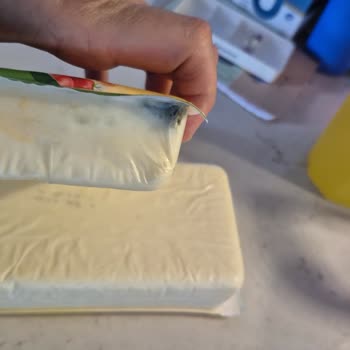 Toku Kaşar’da Küflenme Ve Kızarma, Sağlık Riski Şikayeti