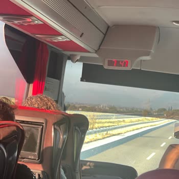 İsparta Petrol Otobüsünde 2 Saatlik Gecikme Ve Koku Sorunu