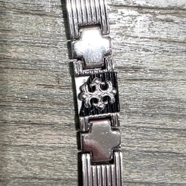 Guess Bileklik Kırıldı Tamir İmkansız Ve Çözüm Yok