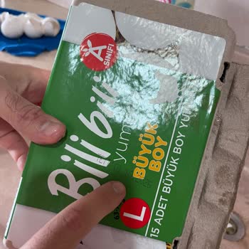 BİM'den Bozuk Yumurta Kolisi Sağlık Ve Güven Endişesi Yaratıyor