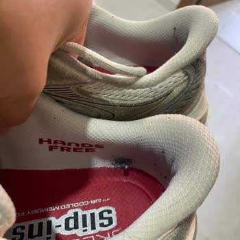 Skechers Ayakkabısının İç Astarı Kısa Sürede Yırtıldı, Değişim Talebi
