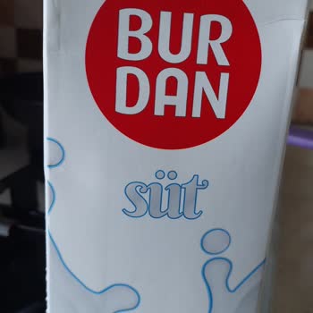 Süt Suyumsu Kıvamda Ve Son Kullanma Tarihi Uzun Olmasına Rağmen Bozulmuş