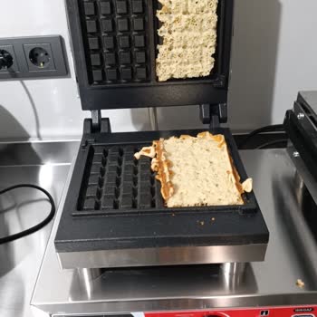 Işıkgaz Mutfak Cihazları Plaka Kaplamasındaki Aksaklık Nedeniyle Waffle Makinesi Garanti İadesi