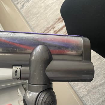 Dyson Süpürge Başlıkları Kırılgan Ve Değişim Maliyeti Aşırı Yüksek