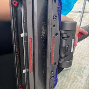 Dyson Süpürge Başlıkları Kırılgan Ve Değişim Maliyeti Aşırı Yüksek