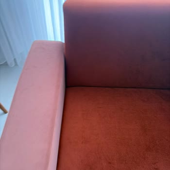 Yanlış Renk Koltuk Takımı İçin Uzun Süreli Teslimat Gecikmesi Ve Net Tarih Talebi