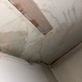 Kısa Sürede Çatlayan Belanco Mutfak Tezgahı Ve Cevapsız Müşteri Hizmetleri